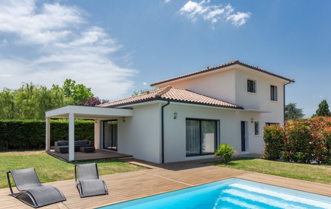 maison design avec piscine dans la Haute Garonne ou le Tarn