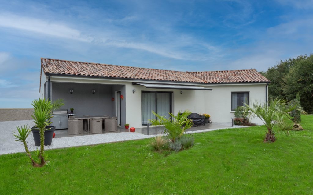 maison avec terrasse couverte